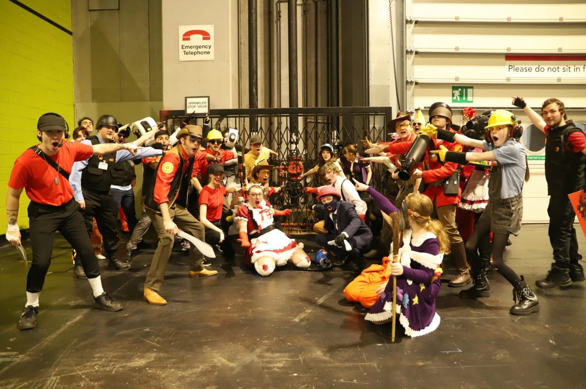 Valve Convention Cosplayers