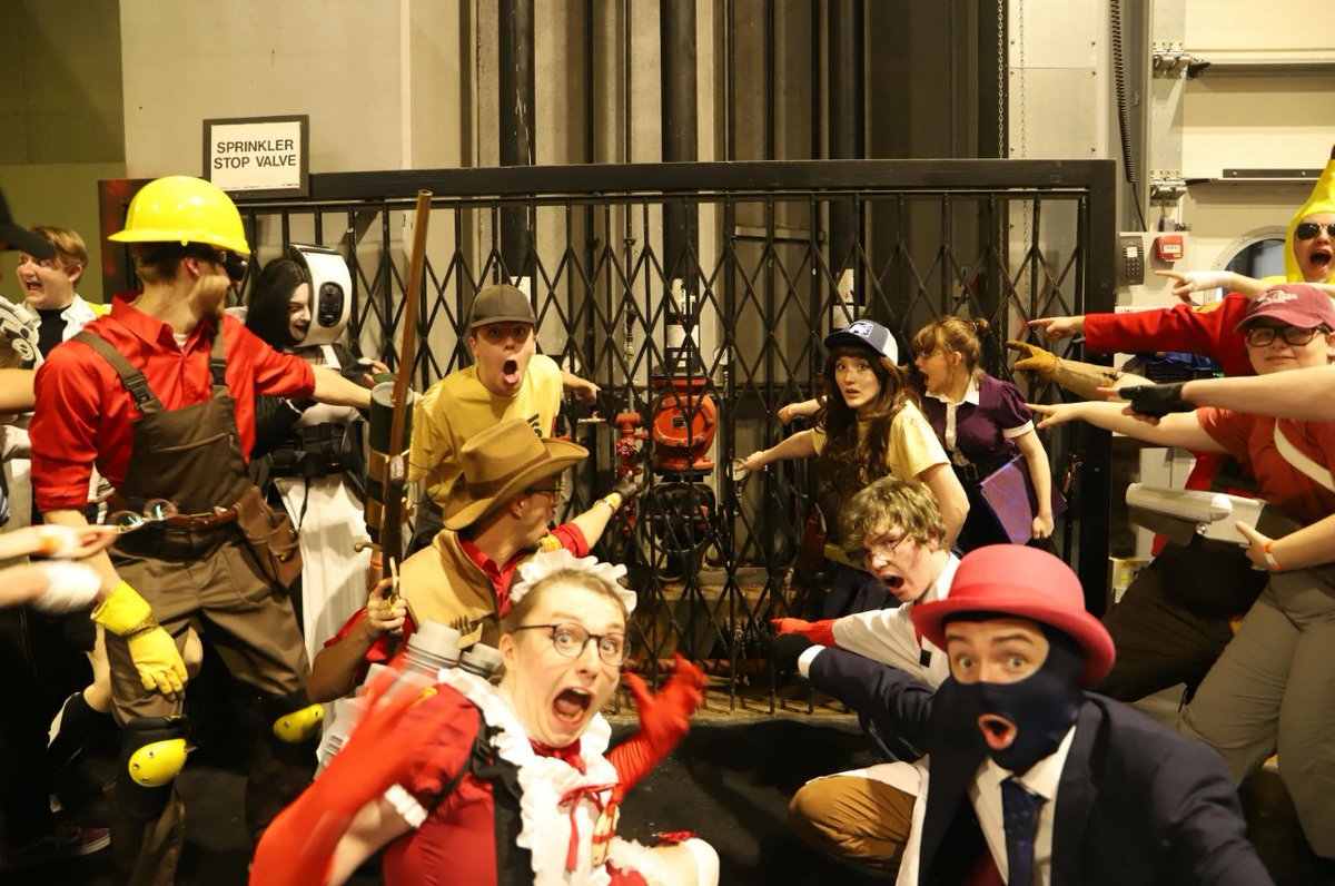 Valve Convention Cosplayers
