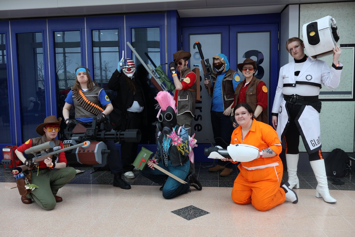 Valve Convention Cosplayers
