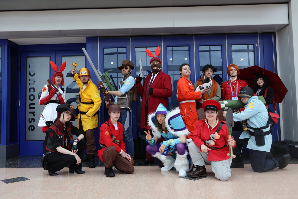 Valve Convention Cosplayers