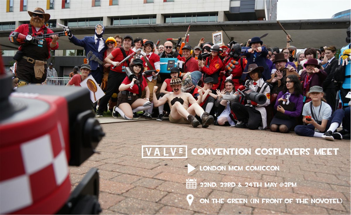 Valve Convention Cosplayers