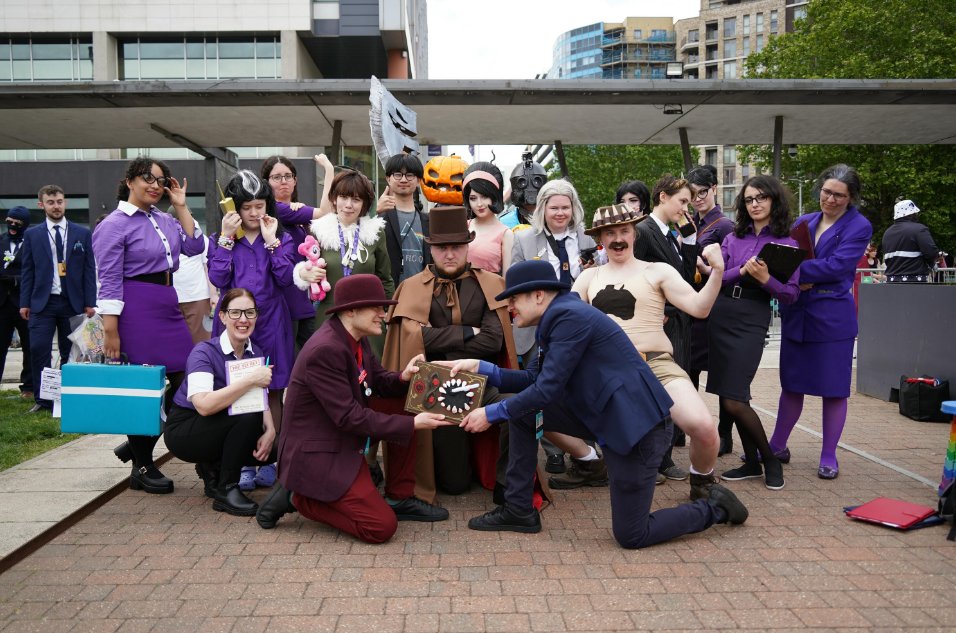 Valve Convention Cosplayers