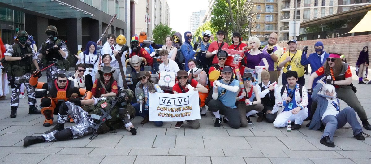 Valve Convention Cosplayers