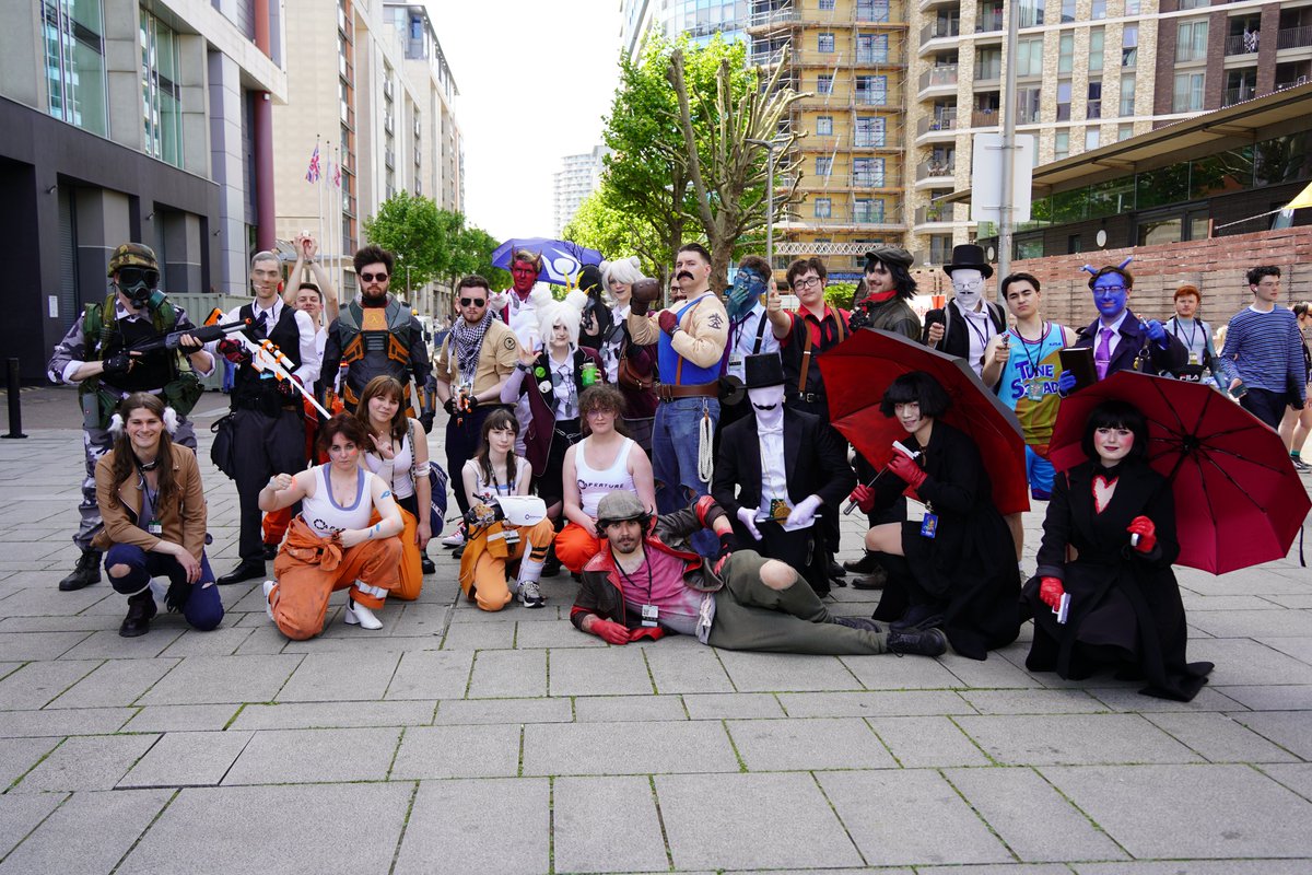 Valve Convention Cosplayers