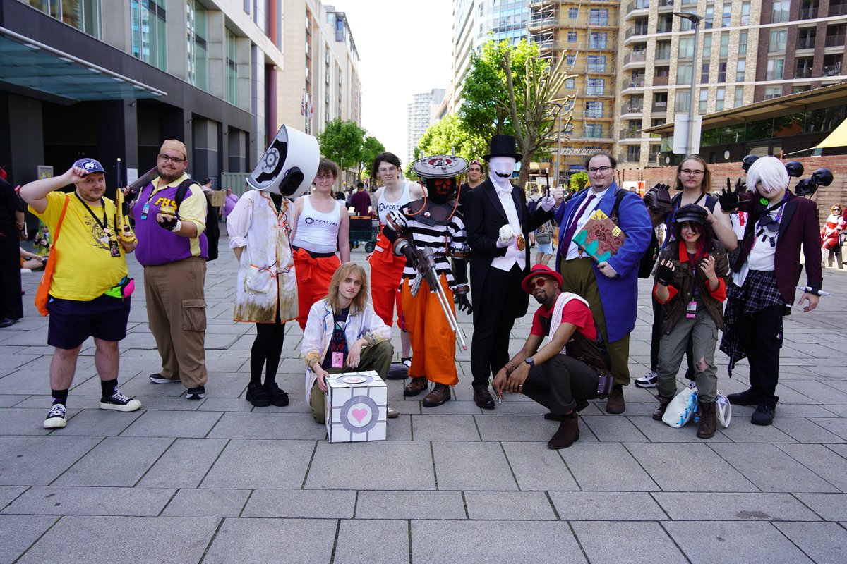 Valve Convention Cosplayers