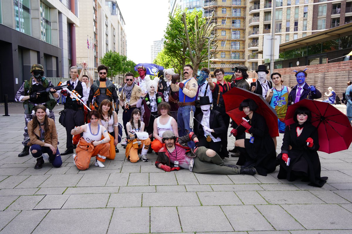 Valve Convention Cosplayers