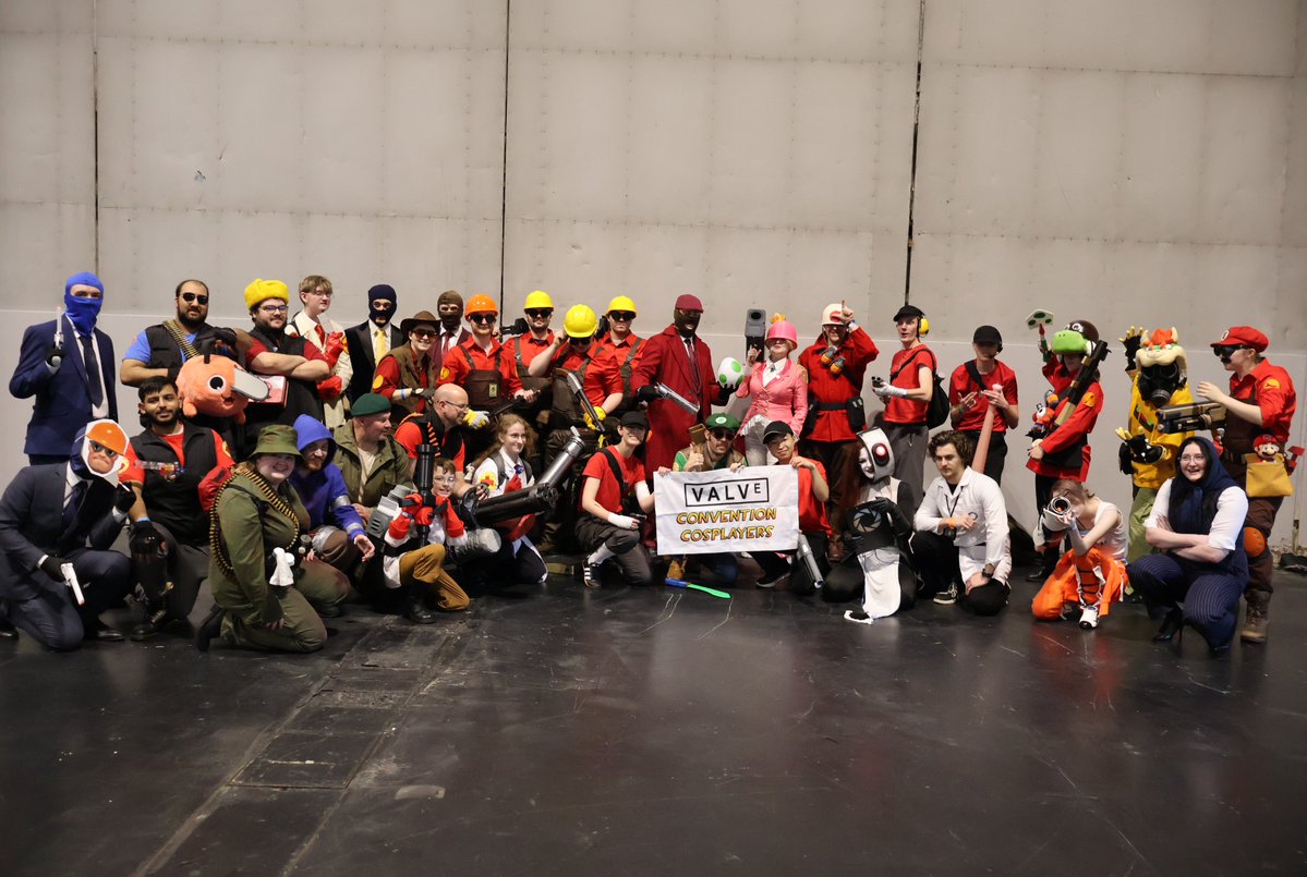 Valve Convention Cosplayers